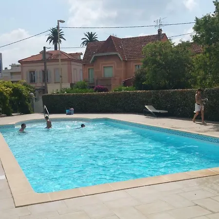 Les Jardins De La Liberte Lägenhet *